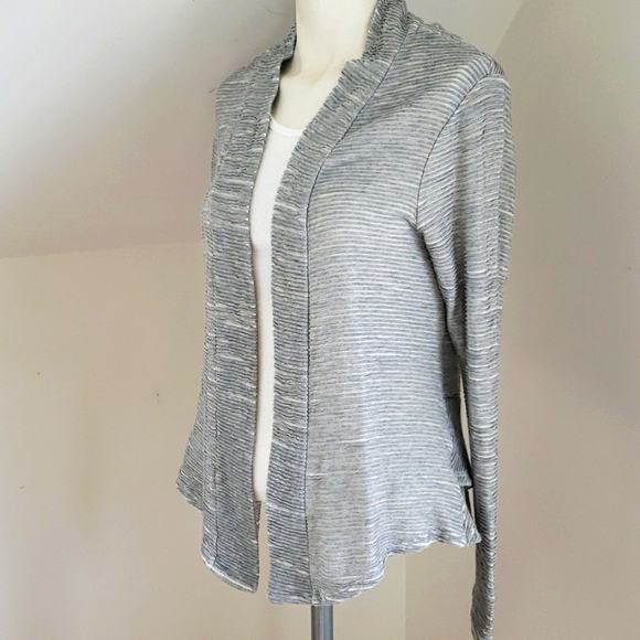 Sweet Gray Open Cardigan Sweater in Gray, Size Medium - Picture 4 of 16